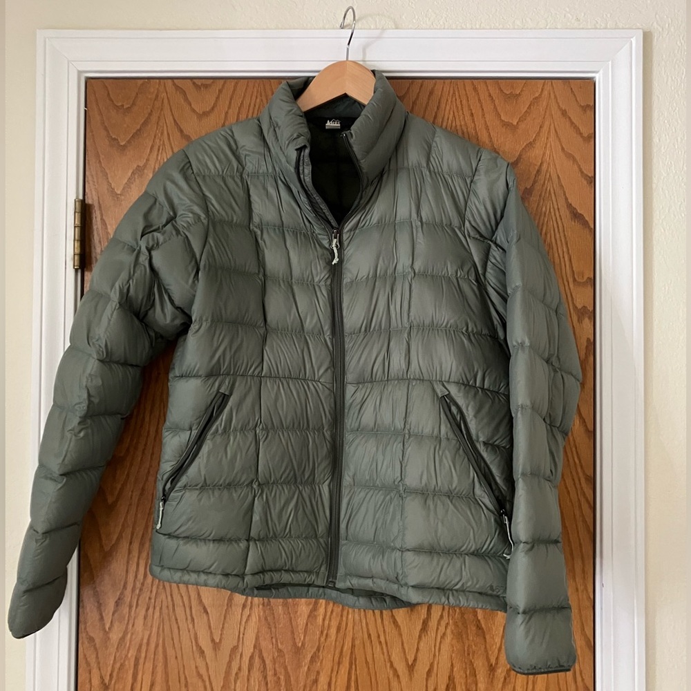 REI 650 down puffer puffy jacket